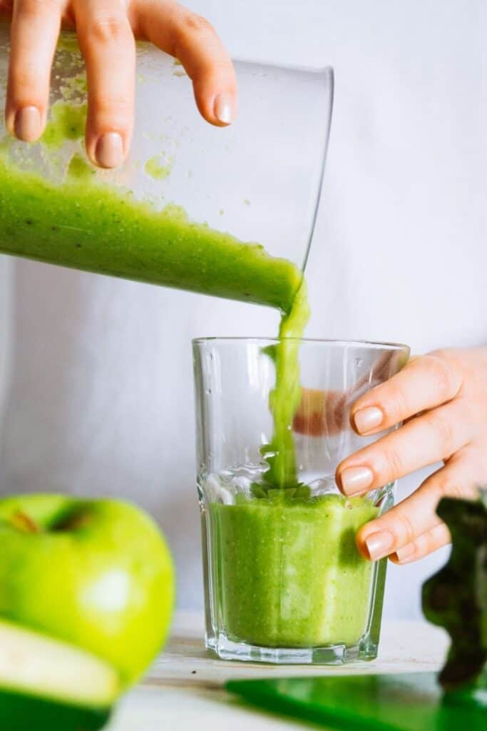 Fertility smoothie recipe with superfoods for egg health