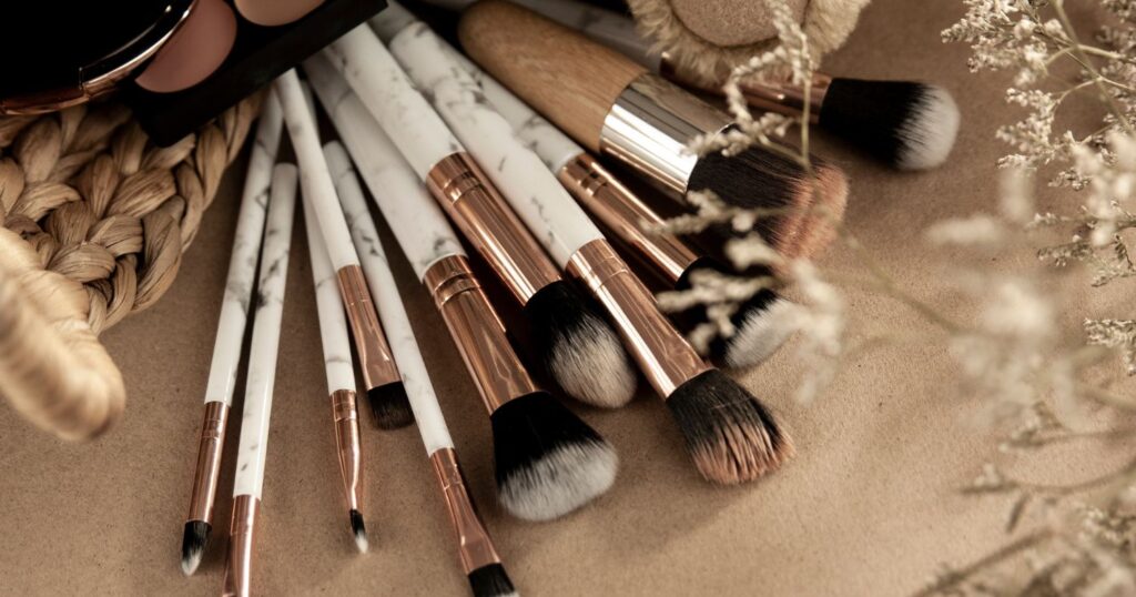 Are artificial colors in makeup safe when trying to conceive or pregnant? pregnancy safe makeup: picture of makeup brushes