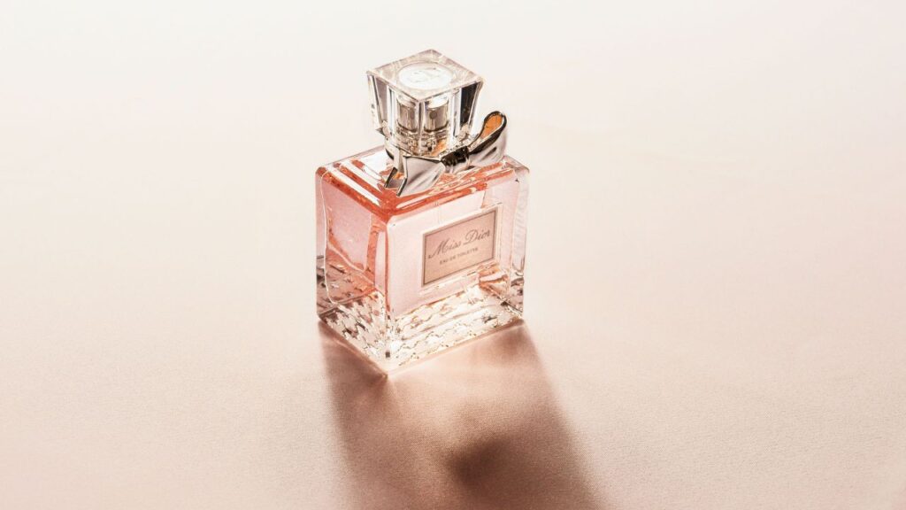 How to switch to a non-toxic perfume